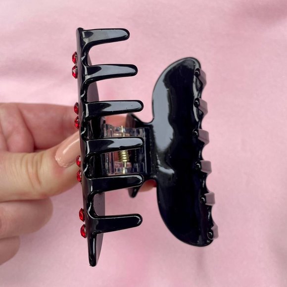 Black Cherry Hair Clip - Picture 2 of 3